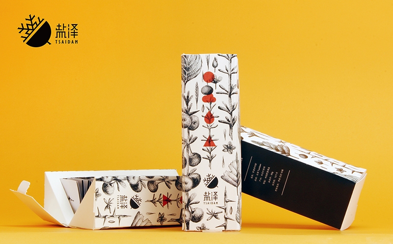 黑枸杞茶插畫包裝設(shè)計(jì),黑枸杞茶是一個(gè)符合年輕人的需求的中國(guó)自然茶品牌