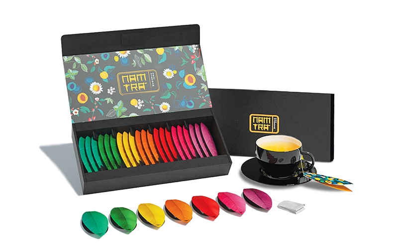 花茶包裝設(shè)計(jì),產(chǎn)品共有杏仁,蓮花,雛菊,薄荷葉等花茶種類