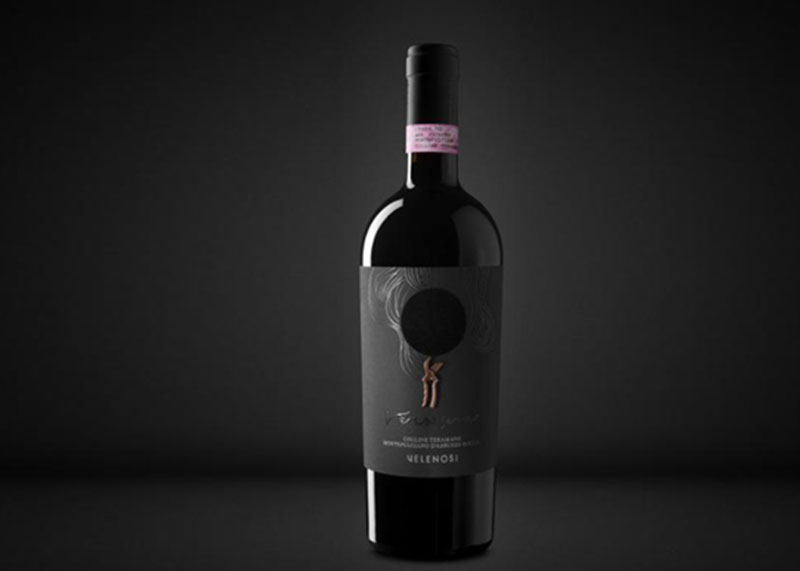 我有故事你有酒嗎？一瓶在瓶子上放電影的葡萄酒