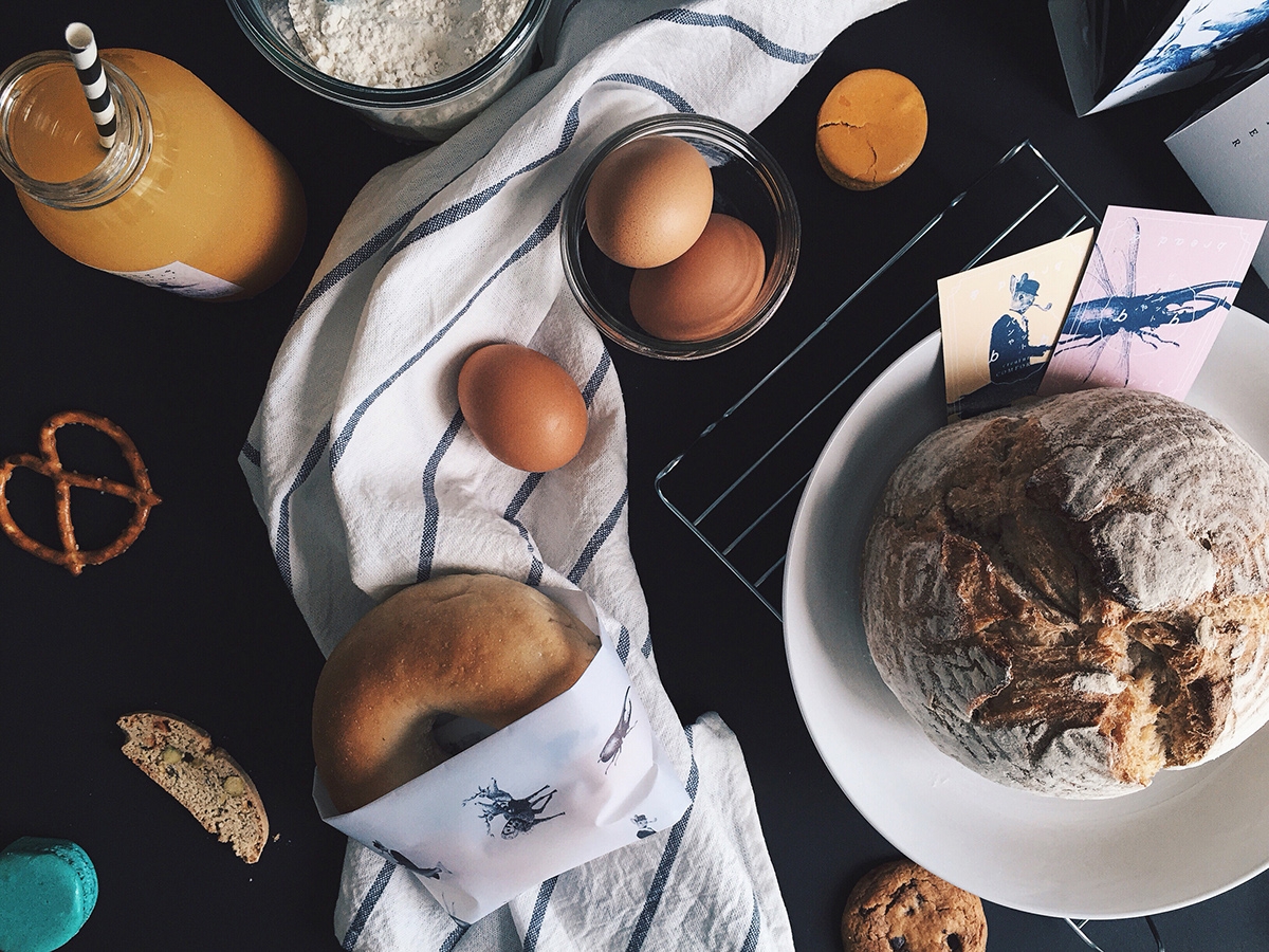 概念化早餐，面包與餅干食品飲料包裝設(shè)計(jì)