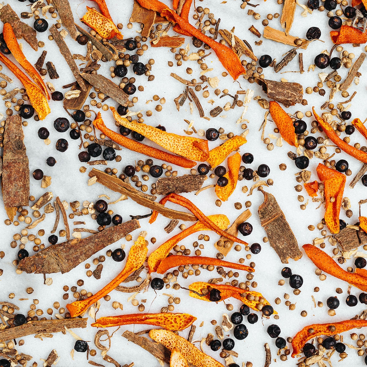 經(jīng)典海角干燥風(fēng)格,淡淡的柑橘味白酒包裝設(shè)計