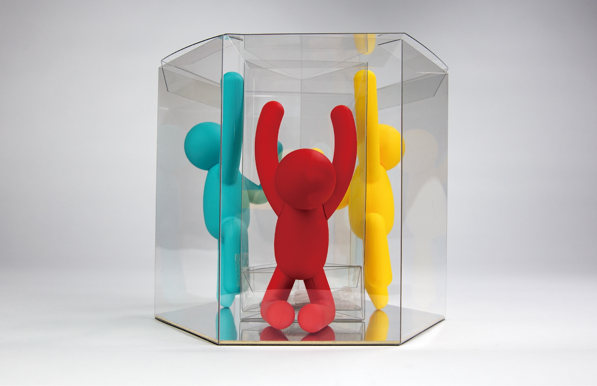 透明包裝，全方位展現(xiàn)產(chǎn)品特性，掛鉤產(chǎn)品包裝設(shè)計