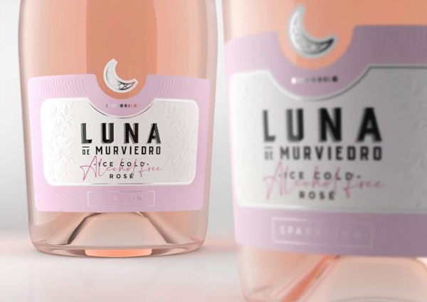 將溫柔的月光釀進(jìn)酒里｜優(yōu)雅葡萄酒包裝設(shè)計